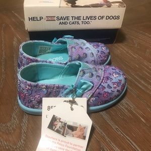 Girl Skechers shoes size 6